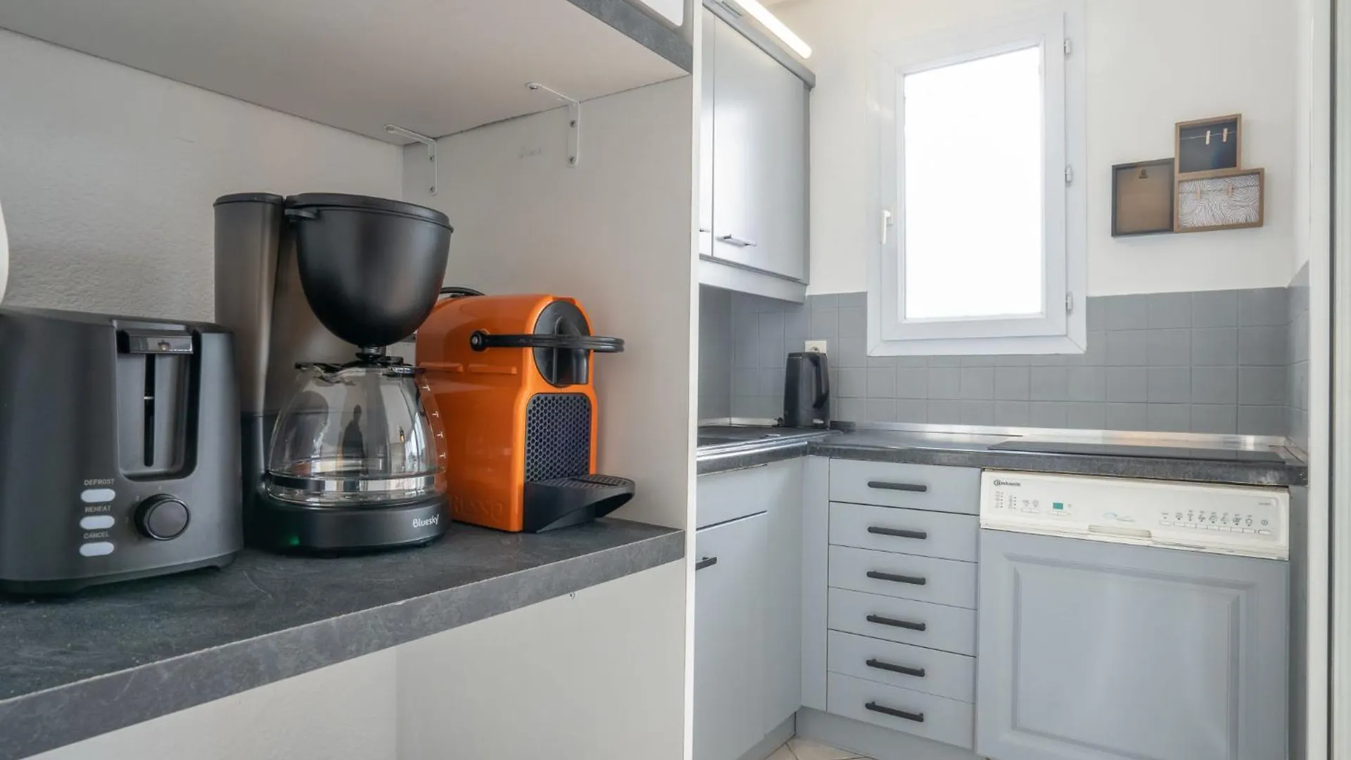 Apartment Les Calanques D'Azur By Interhome Saint Aygulf
