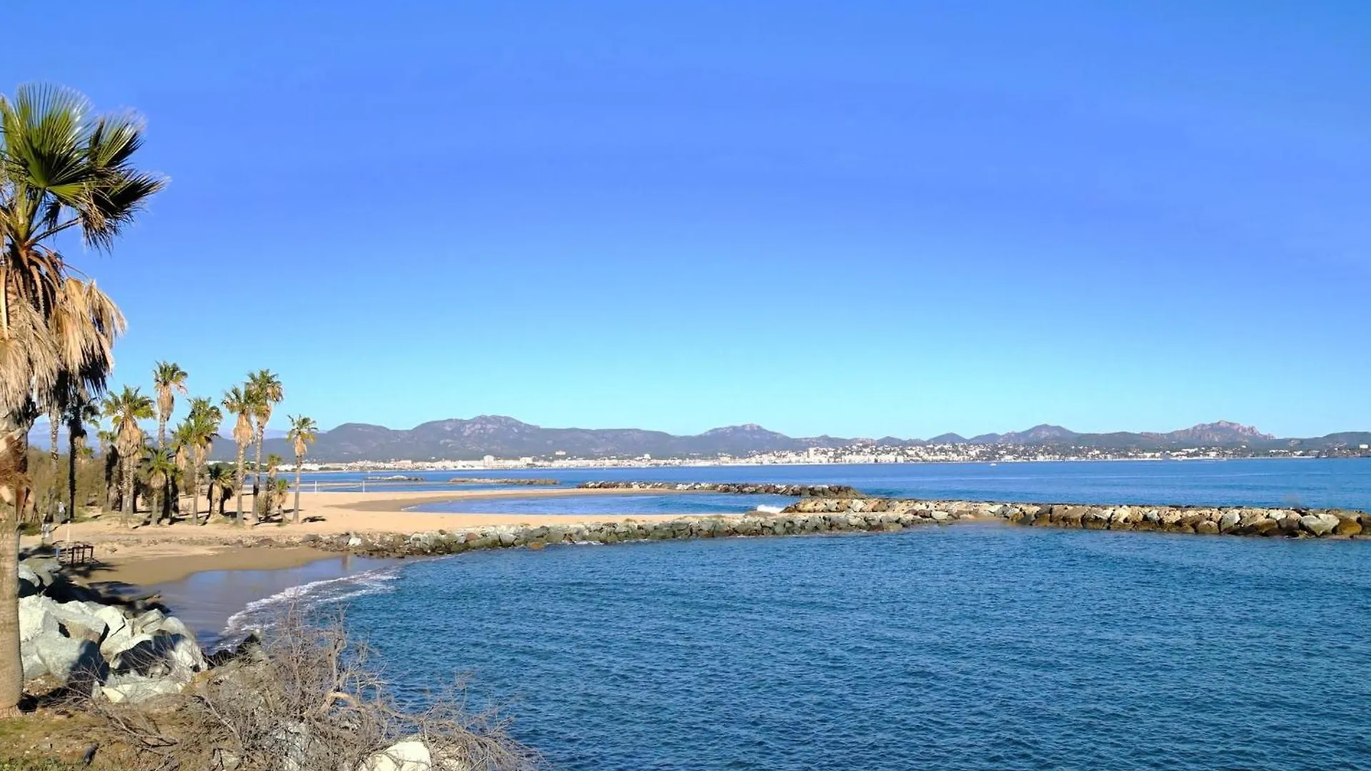 Apartment Les Calanques D'Azur By Interhome Saint Aygulf